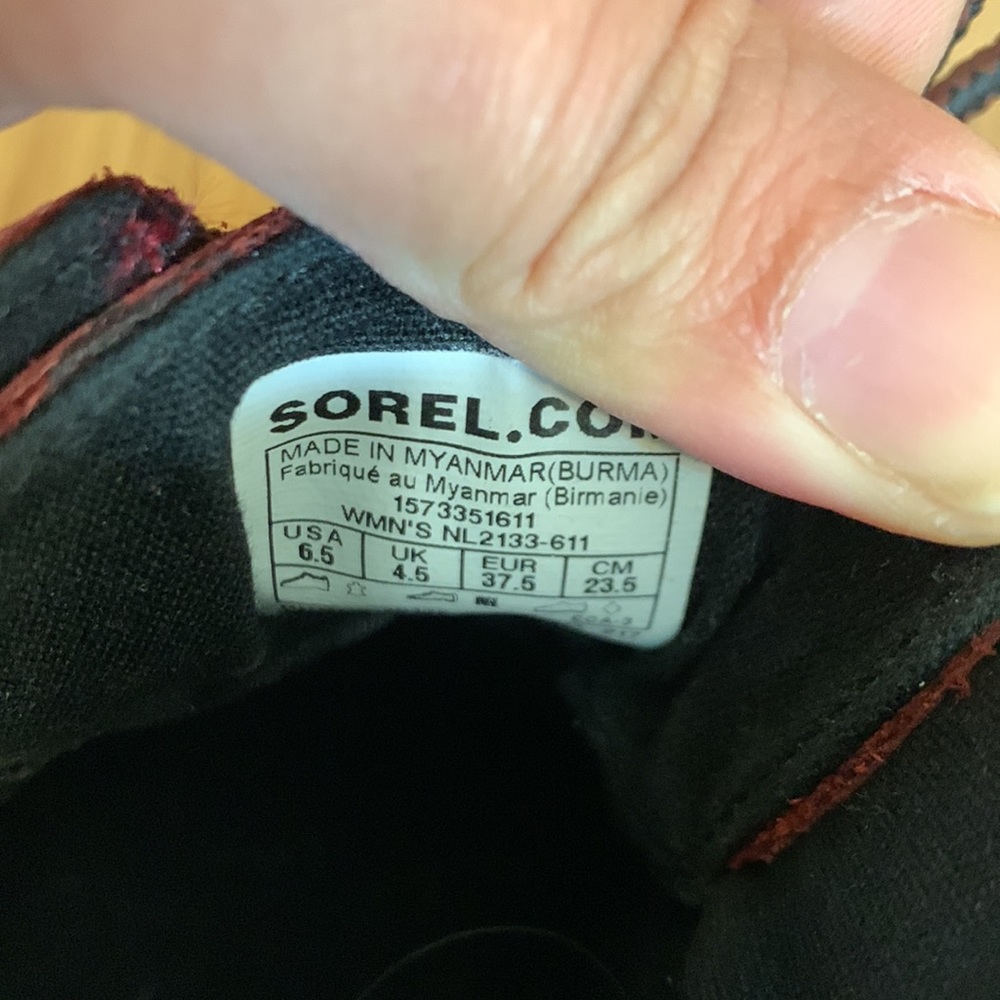 Sorel Red and Black Winter Boots - Picture 14 of 16